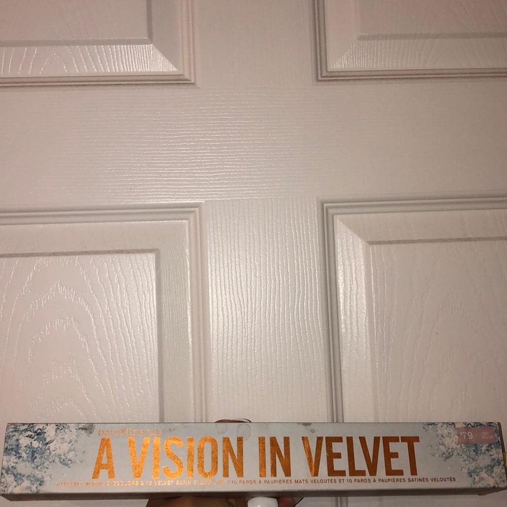 Bare Minerals A Vision in Velvet Eyeshadow Set